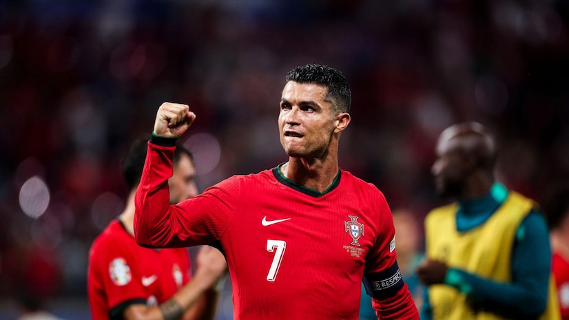 德甲：主场完胜 拜仁慕尼黑队3-2击败沃尔夫斯堡队.